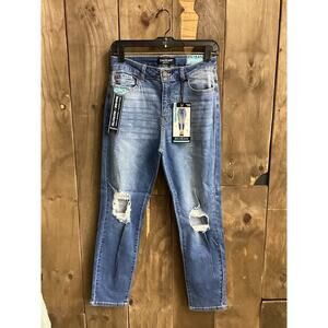Enjean Ankle Length High Rise / Destructed Medium Wash Size 7 Women’s